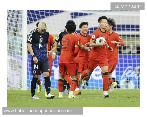 福冈黄队与赞岐釜球队的激烈对决展现足球魅力与团队精神